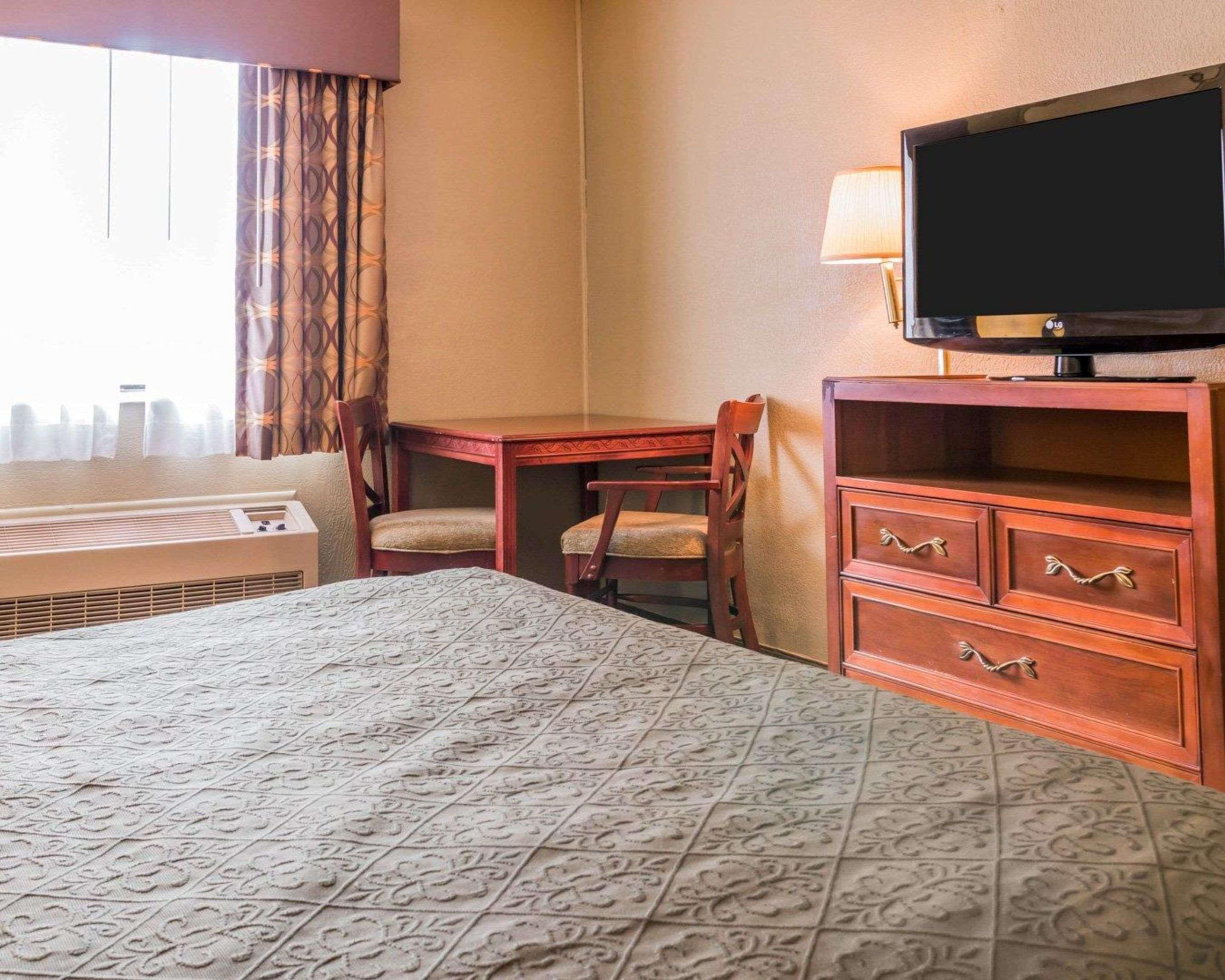 Quality Grand Rapids North Inn 3*